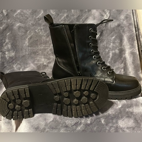 SO Reindeer Women’s Combat Boost Sz 7.5W - Picture 7 of 9